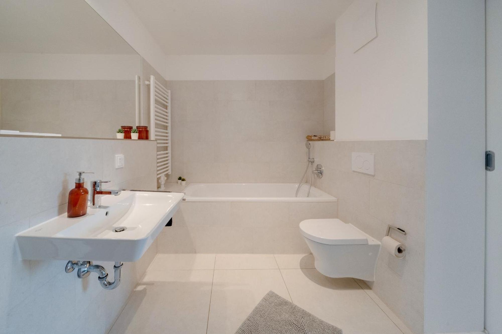 Neu-Luxus Apartment-Zentral In Altstadt-65-80Qm Augsbourg Extérieur photo
